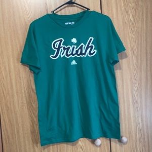 Adidas The Go To Tee  Notre Dame short sleeve t-shirt green size medium